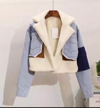 Load image into Gallery viewer, Shy