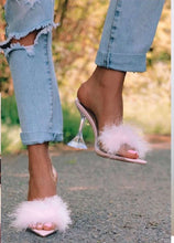 Load image into Gallery viewer, Runway