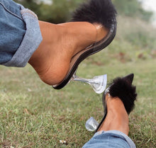 Load image into Gallery viewer, Runway